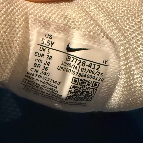 Nike Vomero 5 Sz 5.5 - Picture 9 of 14